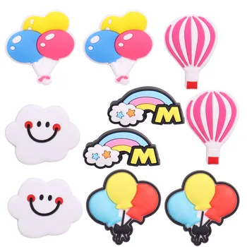 1-10Pcs Balonu Mākonis Varavīksnes Karstā Gaisa Balons PVC Sprādzes, Kurpju Apdare Fit Datumi Aproces Croc Piekariņi Jibz Bērniem Puses Dāvanu